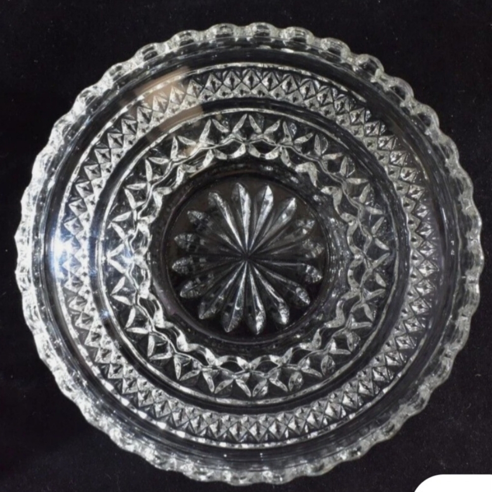 Vintage Anchor Hocking Set Of 2 Wexford Pressed Glass Fruit Desert Bowl